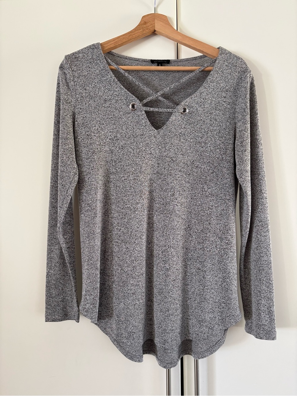 Dynamite Heather Gray Criss Cross V-Neck Long Sleeve Top Sz M